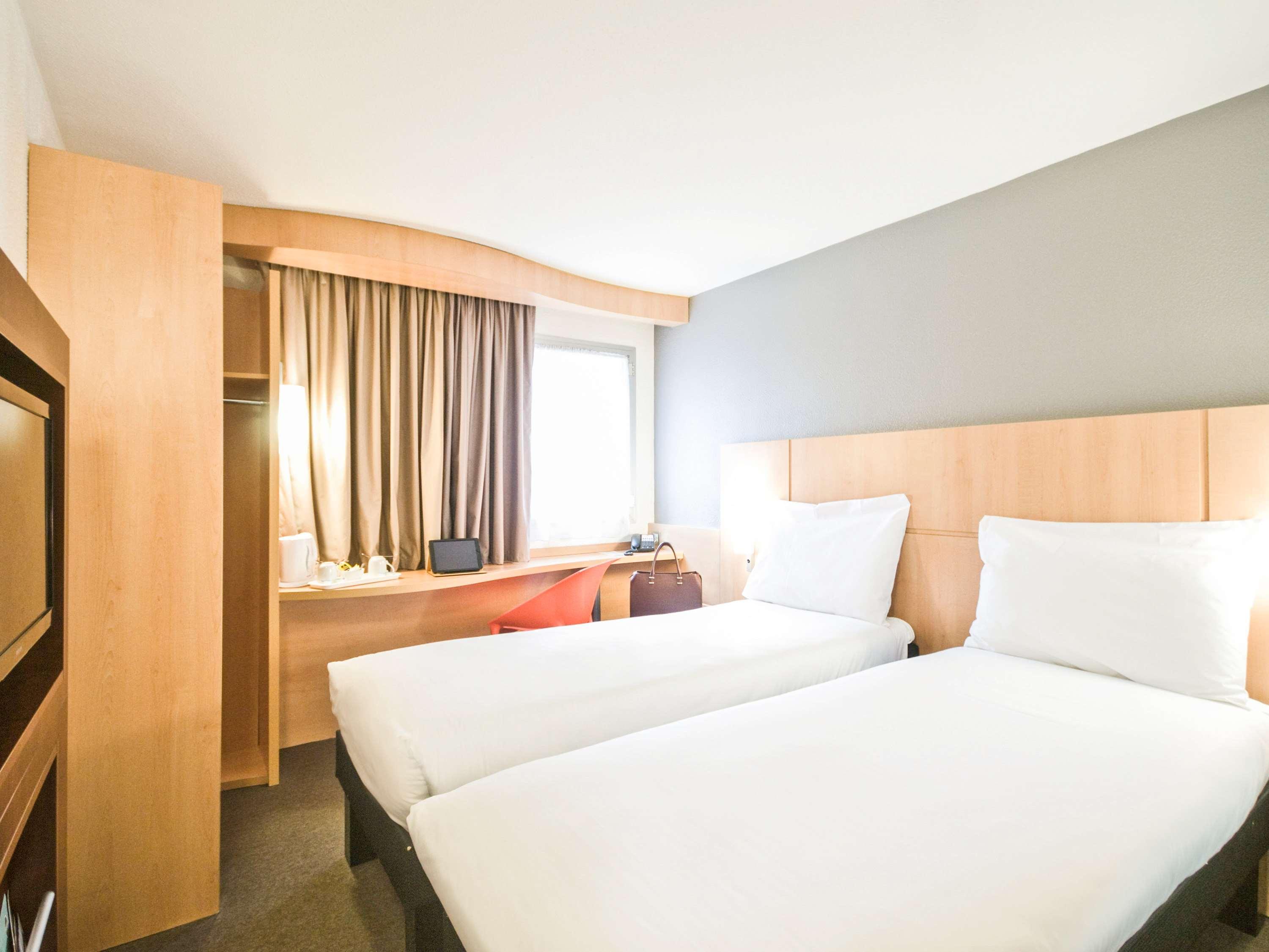 Hotel Ibis London Heathrow Airport Hillingdon Esterno foto