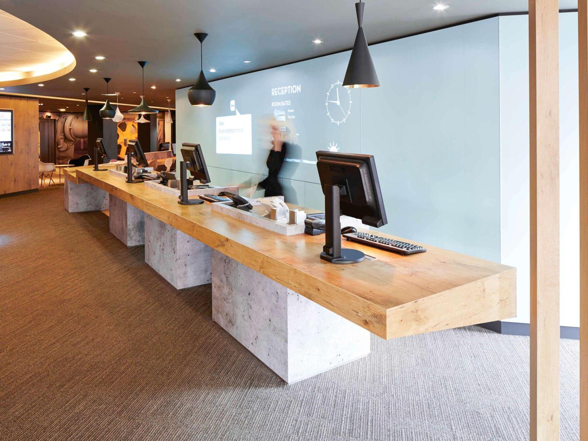 Hotel Ibis London Heathrow Airport Hillingdon Esterno foto