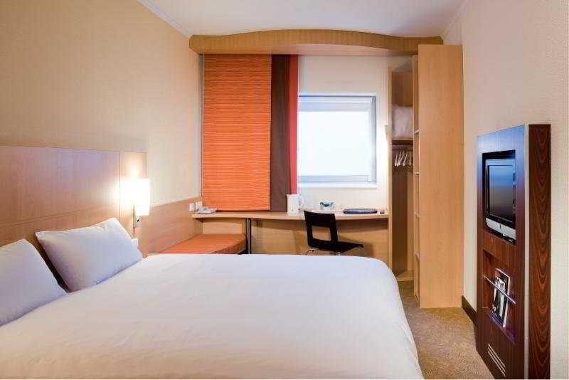 Hotel Ibis London Heathrow Airport Hillingdon Esterno foto